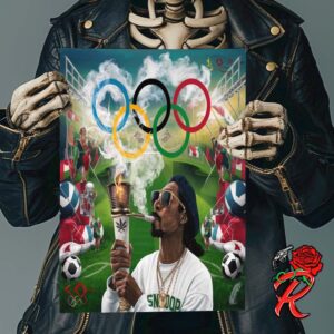 Snoop Dogg At The Olympics 2024 Paris Hold The Biggest Torch Blunt Home Decor Poster Canvas